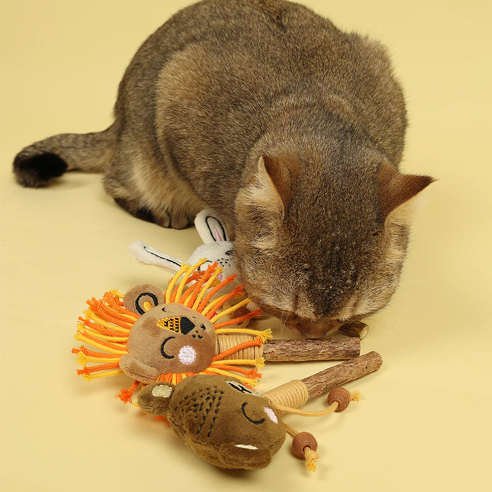 GiGwi Catch and Scratch Eco Line Lion Toy for Cats